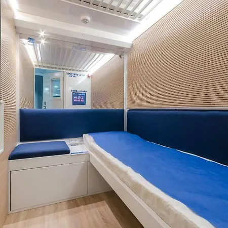 Resting Pods - -zzzleepandgo Mxp Airport 3*